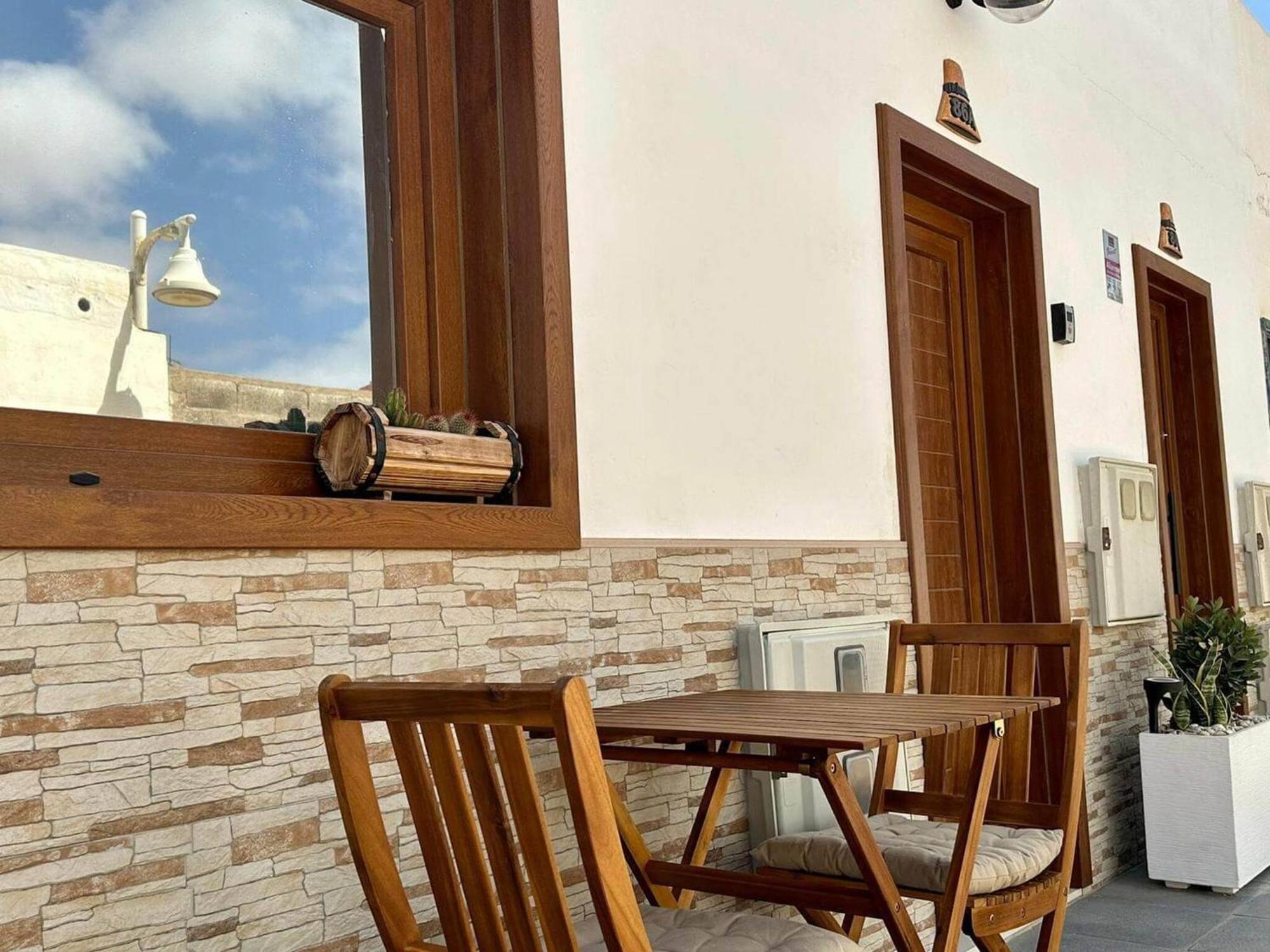 La Graciosita Traditional Home Caleta de Sebo Exterior photo
